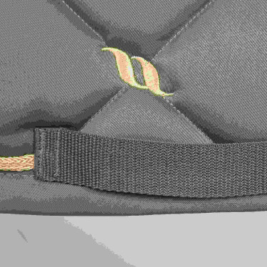 Satteldecke Dressur Night Collection Back On Track Olive Gr&uuml;n