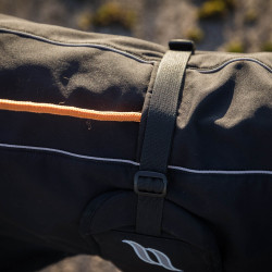 Vielseitiger Hundemantel Nella Back on Track Schwarz